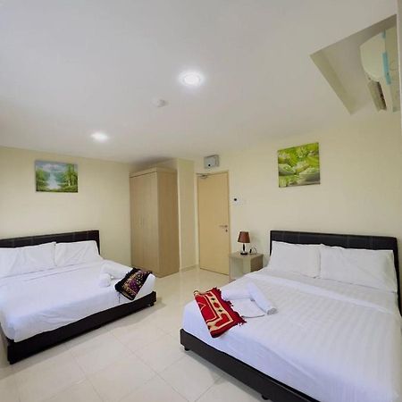 Noor Hotel Kangar Esterno foto