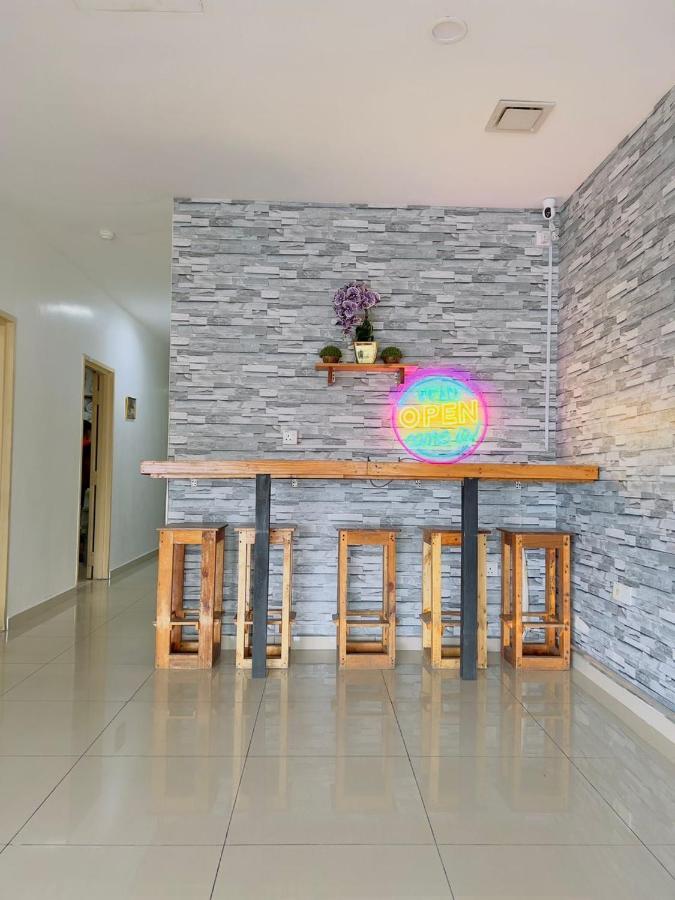 Noor Hotel Kangar Esterno foto