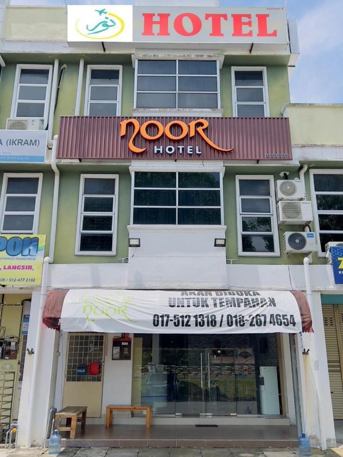 Noor Hotel Kangar Esterno foto