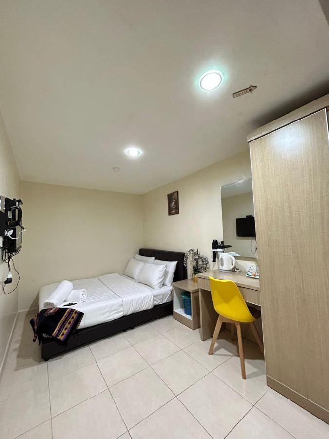 Noor Hotel Kangar Esterno foto