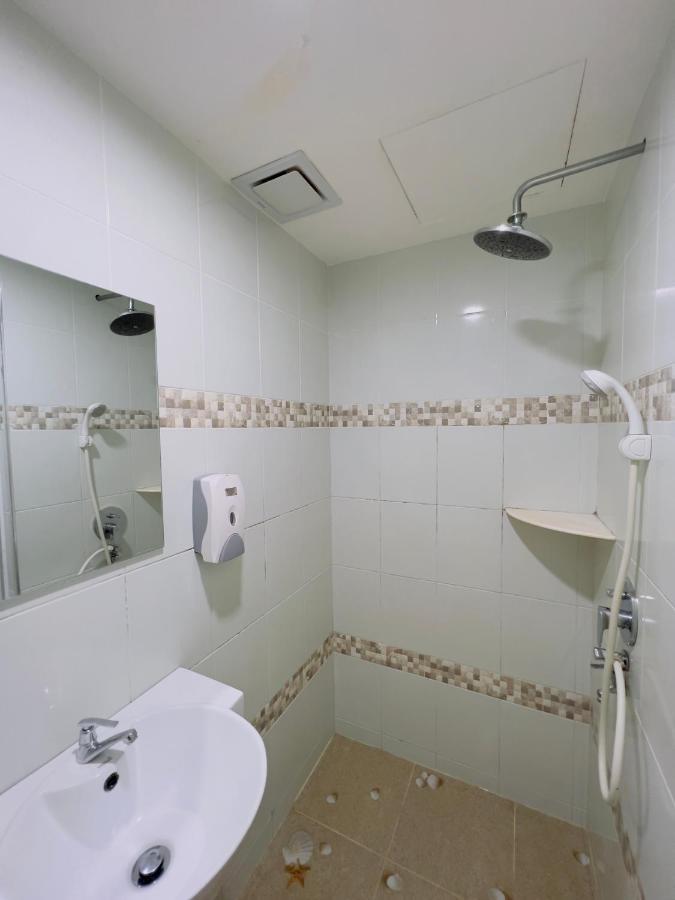 Noor Hotel Kangar Esterno foto