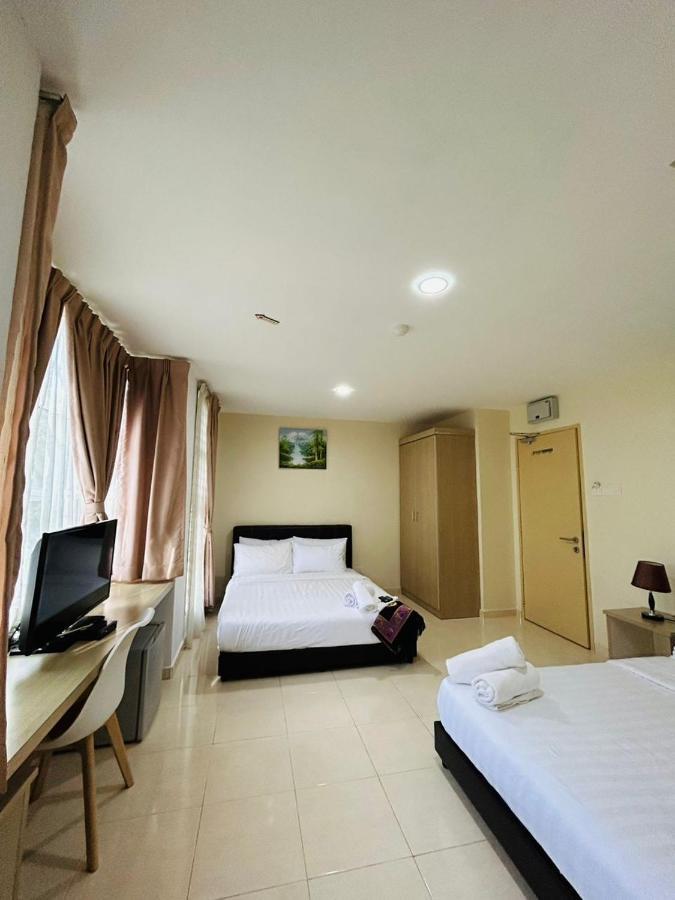 Noor Hotel Kangar Esterno foto
